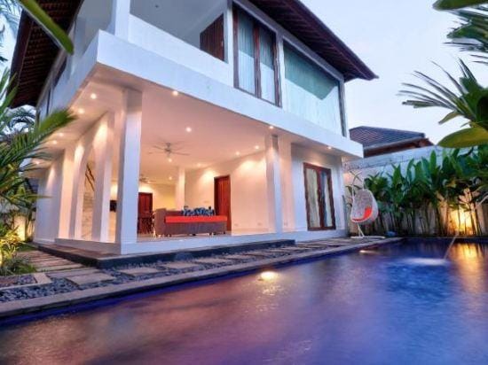 Villa Pearl Seminyak Hotel in Kuta