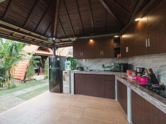 Sandat Bali Villa Hotel in North Kuta