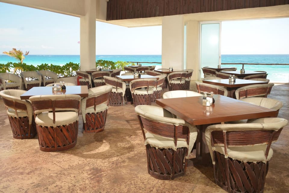 AR Cancun Plaza Apartment hotel in Cancun