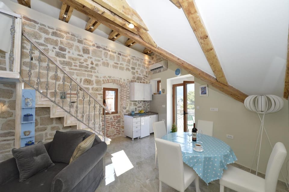 Palazzo Max and Alex Apartments Hotel in Kotor