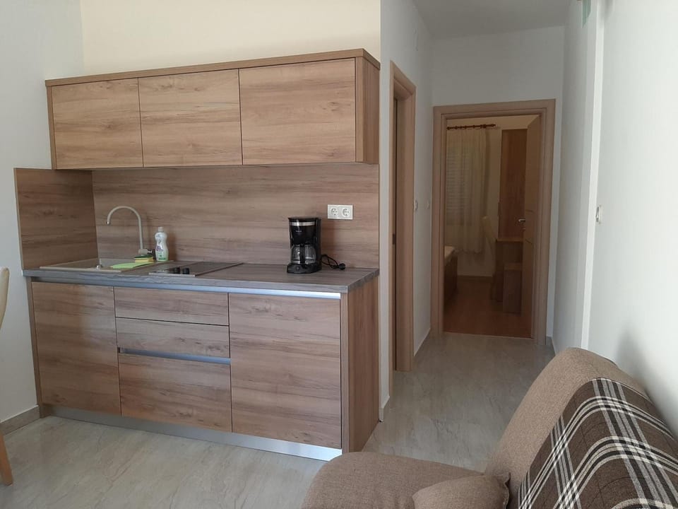 Apartments EDO Hotel in Novalja