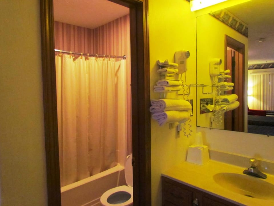 Travel Inn & Suites Motel in Indiana