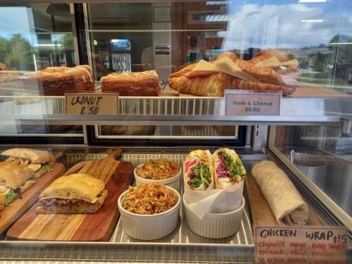 Raglan West Accommodation Units Motel in Raglan