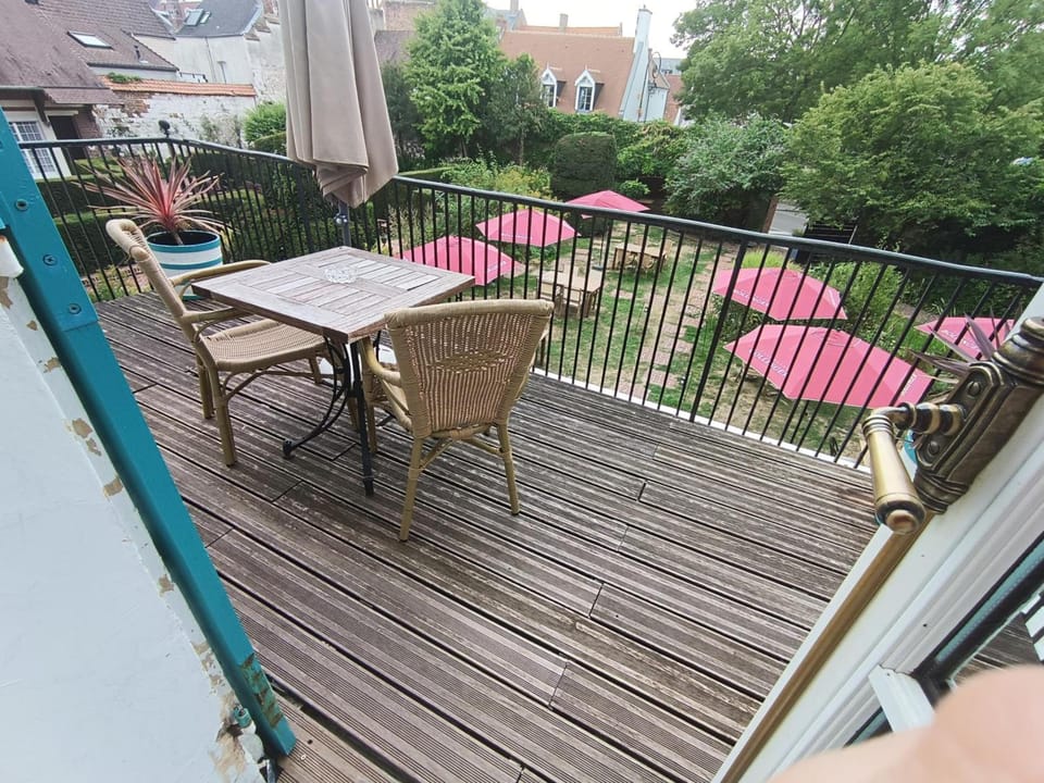 Chateau De Montreuil Hotel in Hauts-de-France