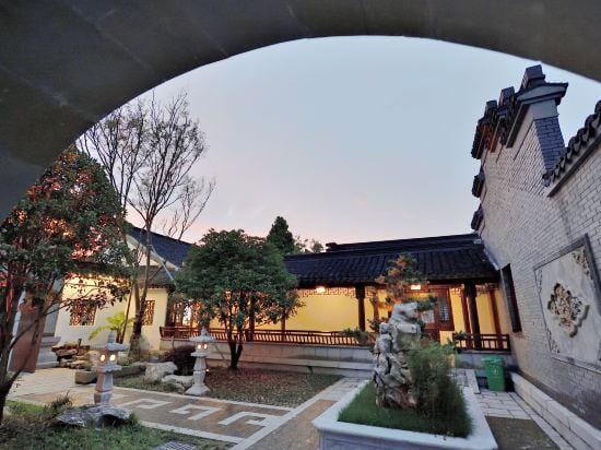Shangyu Inn (Haiyan Zijinshan Village) Hotel in Zhejiang