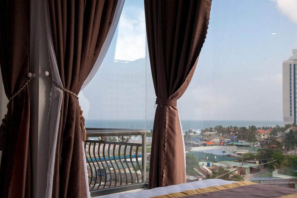 Hong Phuc Hotel 4 Da Nang  Hotel in Da Nang