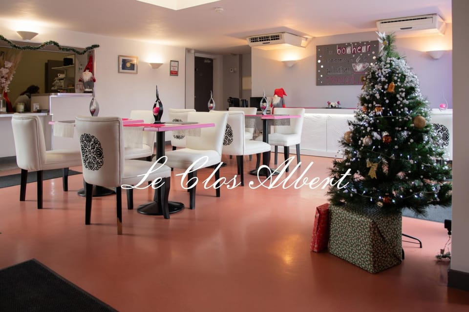 Le Clos Albert Hotel in Loudun