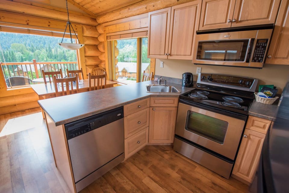Alpine Meadows Resort Resort in British Columbia