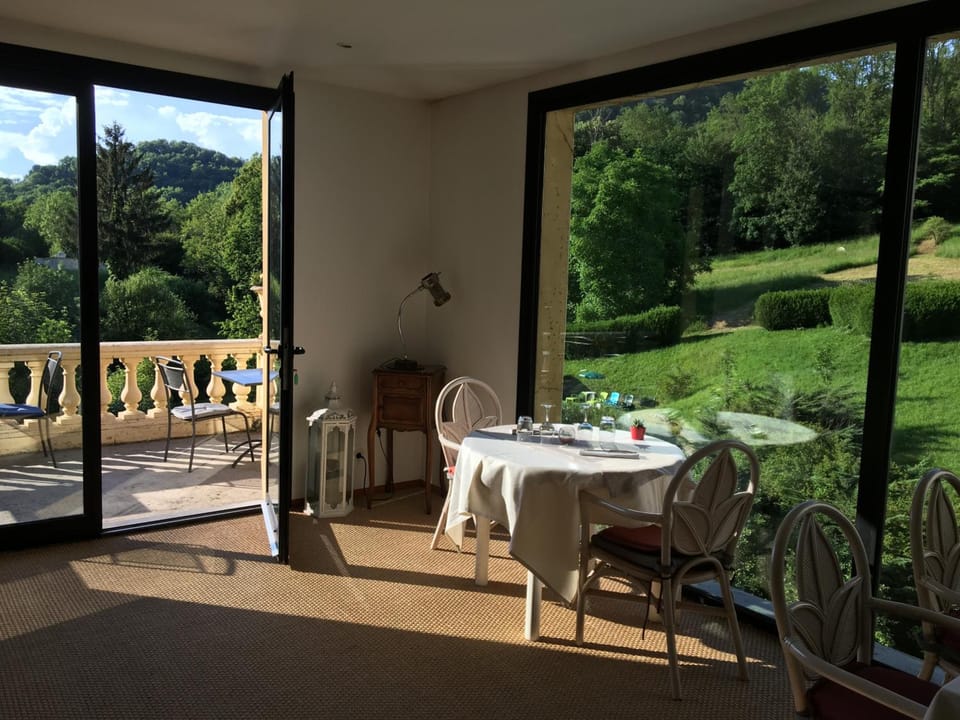Hôtel de la Vallée Heureuse Hotel in Jura