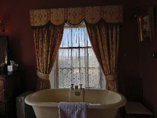 Kilmokea Country Manor & Gardens                                                                 Hotel in County Kilkenny