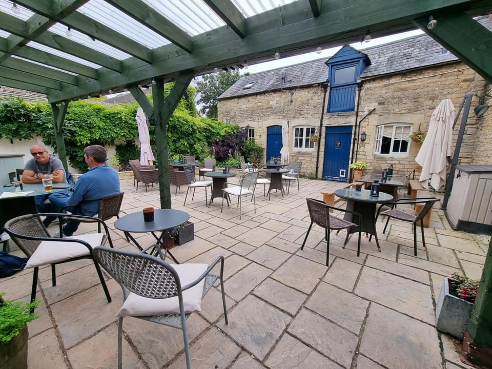 The Golden Cross Inn in Cirencester