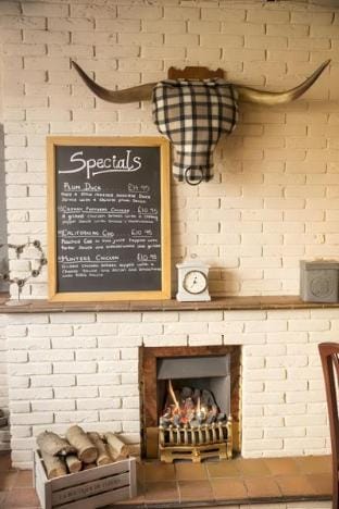 Bulls Head Inn in South Derbyshire District