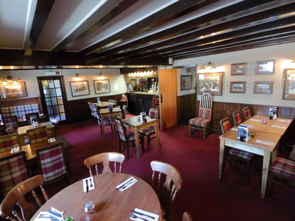 Ye Olde Cheshire Cheese Inn Hotel in Castleton
