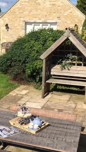 Queen Anne's Stable Hotel in England
