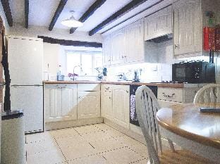 I'm Your Host - Fishermans Rest Hotel in West Somerset District