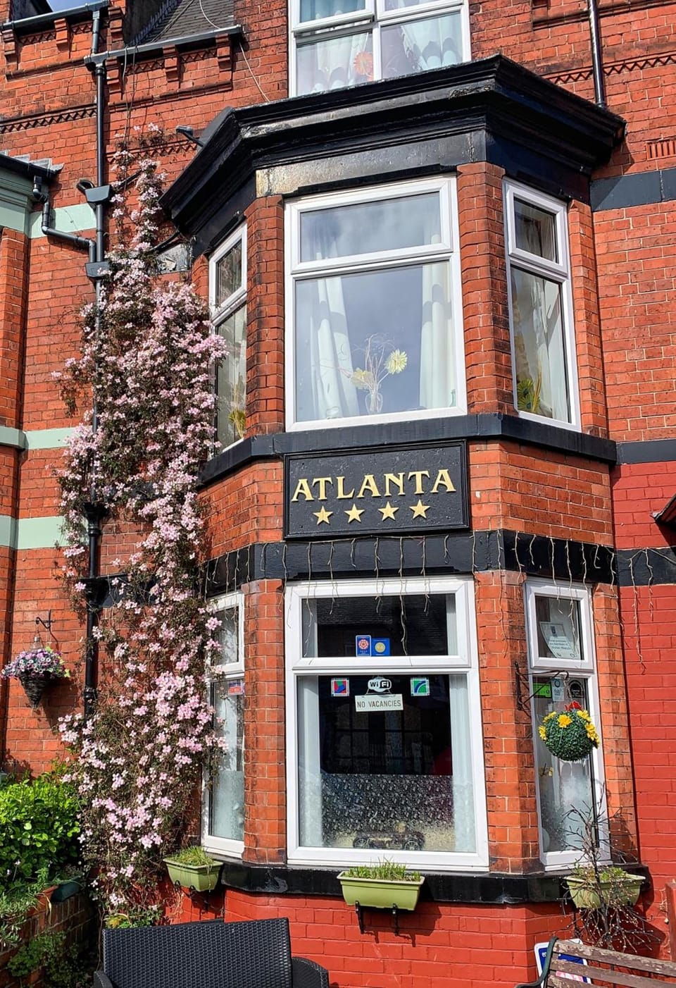 Atlanta Guest House Hotel in Scarborough