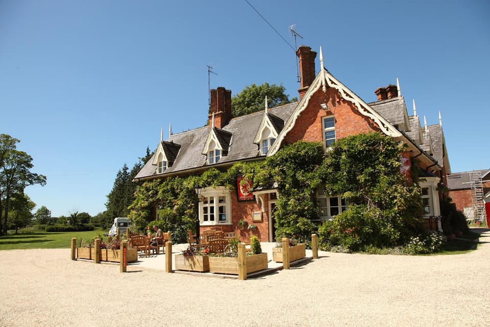 The Red Lion Inn in England