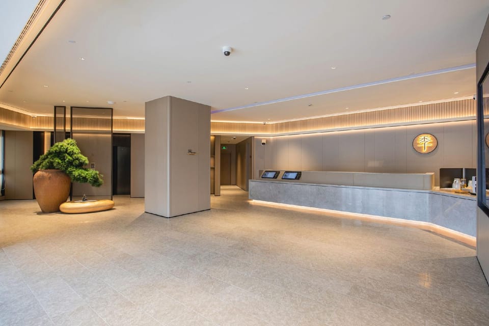 Ji Hotel Shanghai Kangqiao Xiuyan Road Hotel in Shanghai