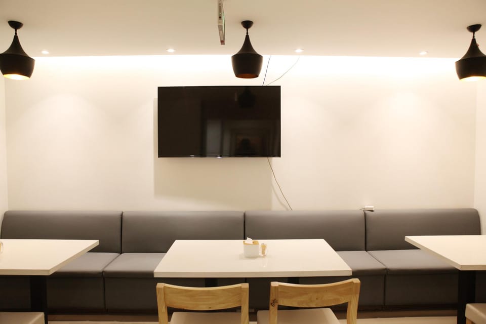 Hanting Hotel Beijing Jishuitan Hotel in Beijing