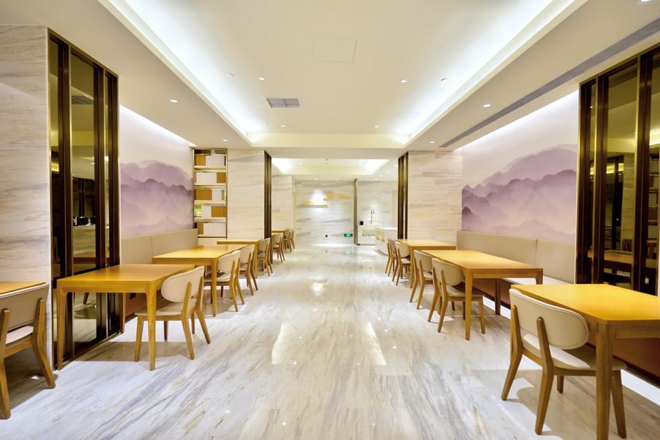 Ji Hotel Shanghai Xinzhuang Longemont Hotel in Shanghai