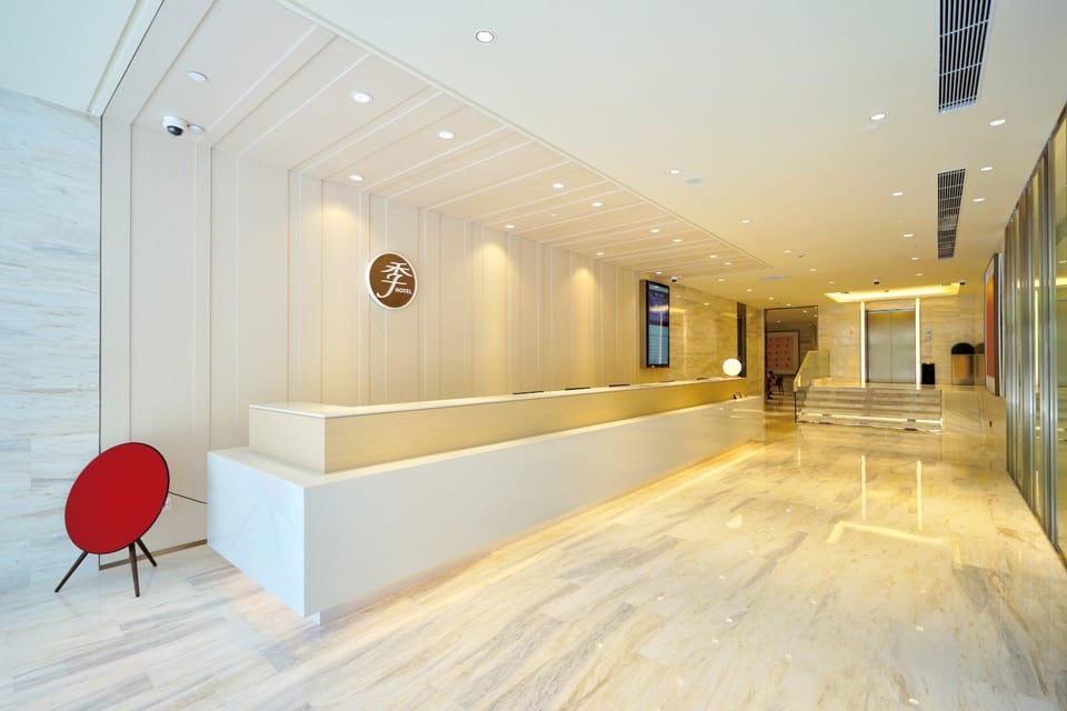 Ji Hotel Shanghai Xinzhuang Longemont Hotel in Shanghai