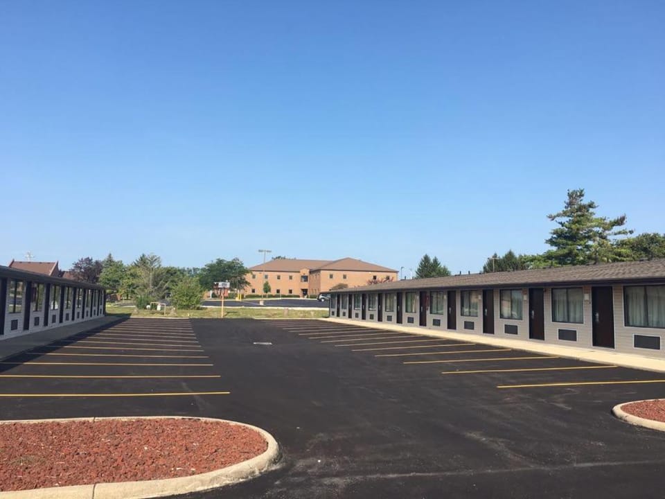 Super 9 Motel Troy Hotel in Ohio