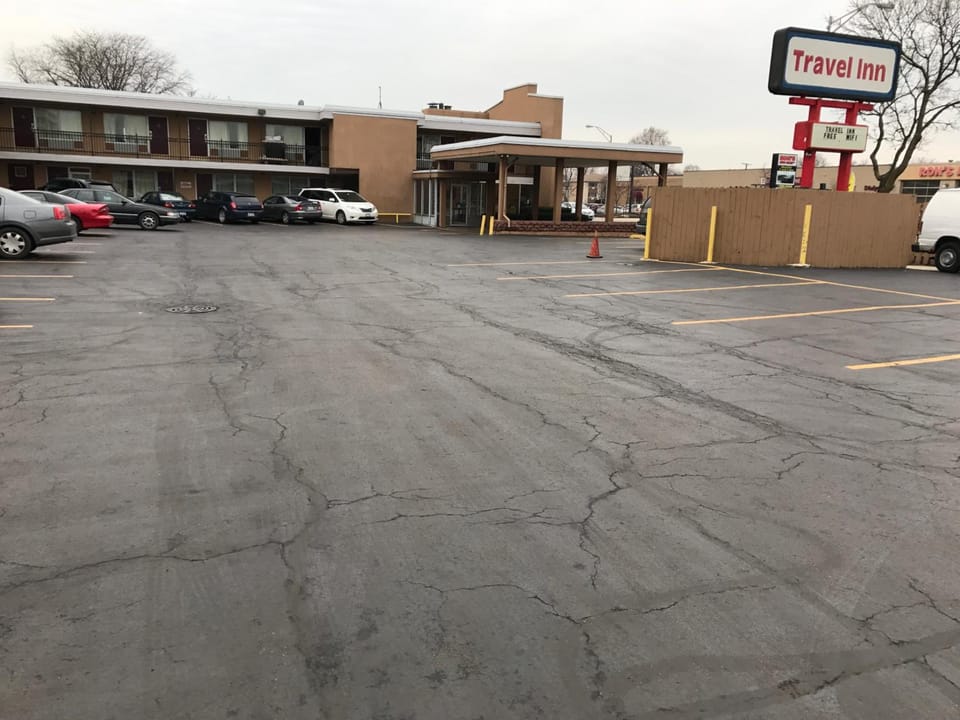 Travel Inn Motel in Broadview