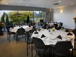 Harrison Beach Hotel Hotel in Harrison Hot Springs