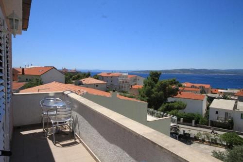 Apartments and rooms with parking space Baska Voda, Makarska - 6704 Hotel in Baška Voda