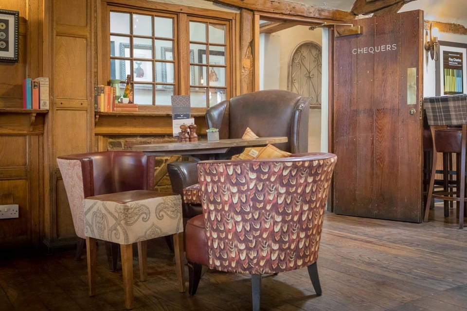 Chequers Marlow Inn in Wycombe District