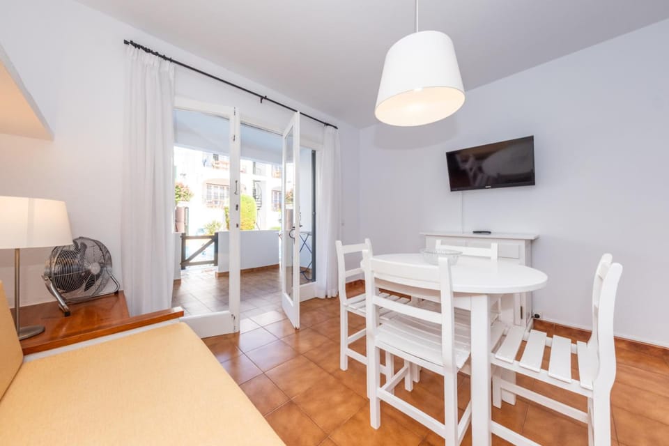 Can Digus - Mediterranean Apartments - Fornells Apartment hotel in Fornells, Minorca