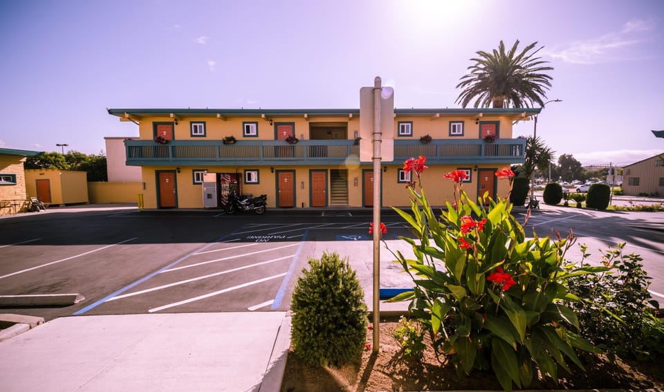 Seaside Inn Motel in Sand City
