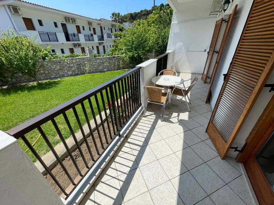 Adult Only - Hotel Suzanna Apartment hotel in Sporades, Greece