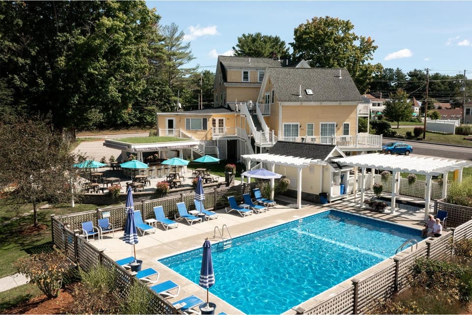 Admiral's Inn Resort Hotel in Ogunquit