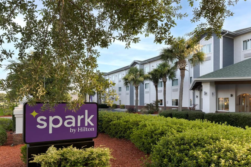 Spark by Hilton Wilmington Carolina Beach Rd Hotel in New Hanover County