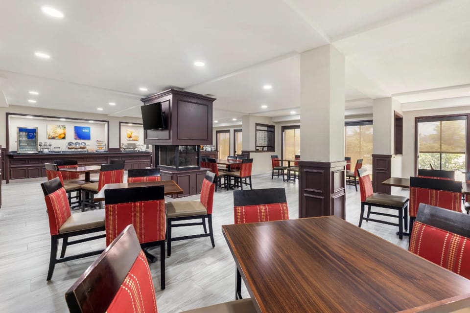 Comfort Inn Bourbonnais near I-57 Hotel in Indiana