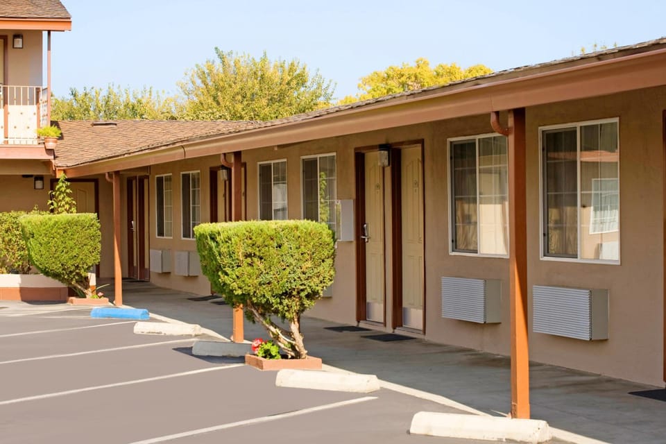 Americas Best Value Inn Los Banos Motel in Los Banos