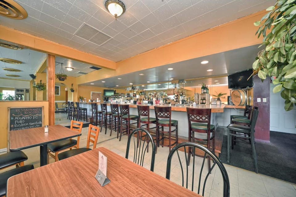 Red Carpet Inn-Stamford Hotel in Stamford
