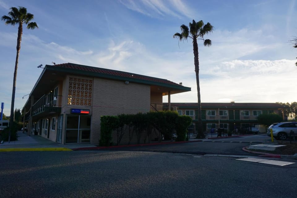 Americas Best Value Inn Thousand Oaks Motel in Newbury Park