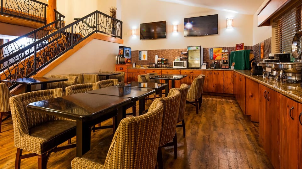 Best Western Plus Sidney Lodge Hotel in Sidney