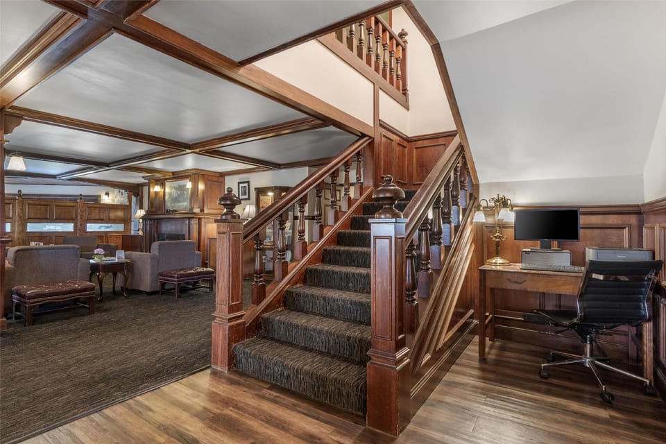 SureStay Plus by Best Western Auburn Hotel in Auburn