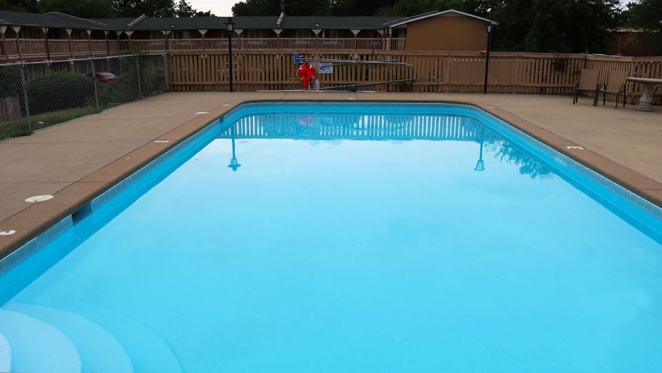 Battlefield Inn Springfield Inn in Springfield