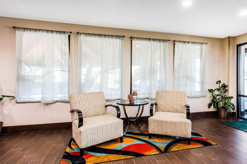 Quality Inn Batesville Hotel in Mississippi