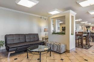 Econo Lodge Inn & Suites Joplin Hotel in Joplin