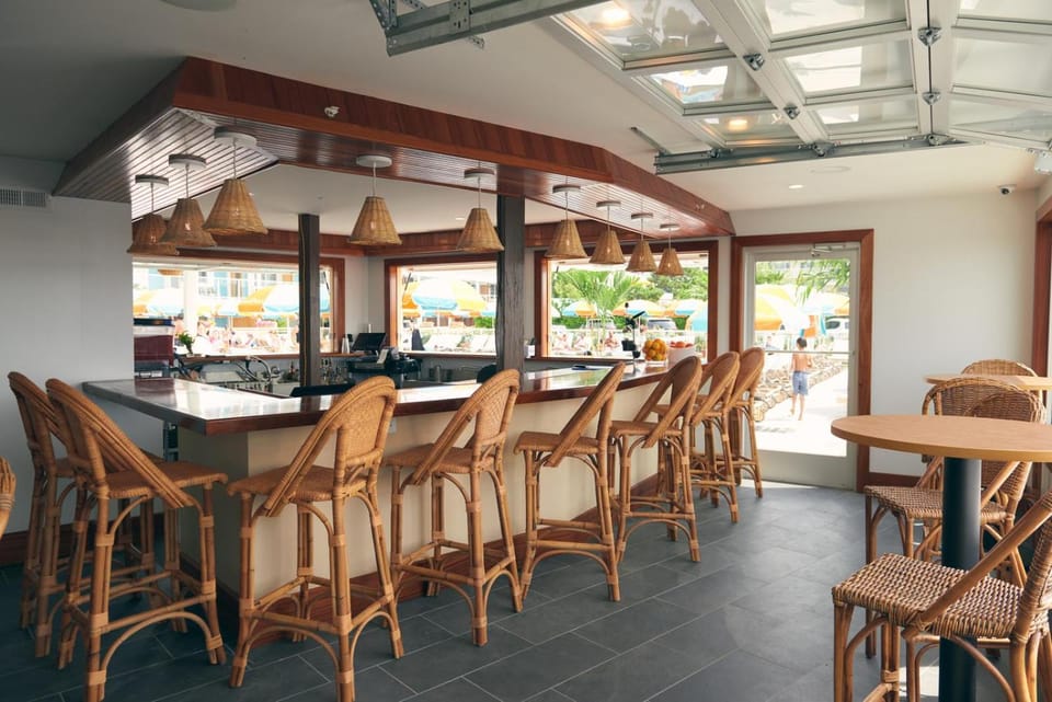 Bar/lounge