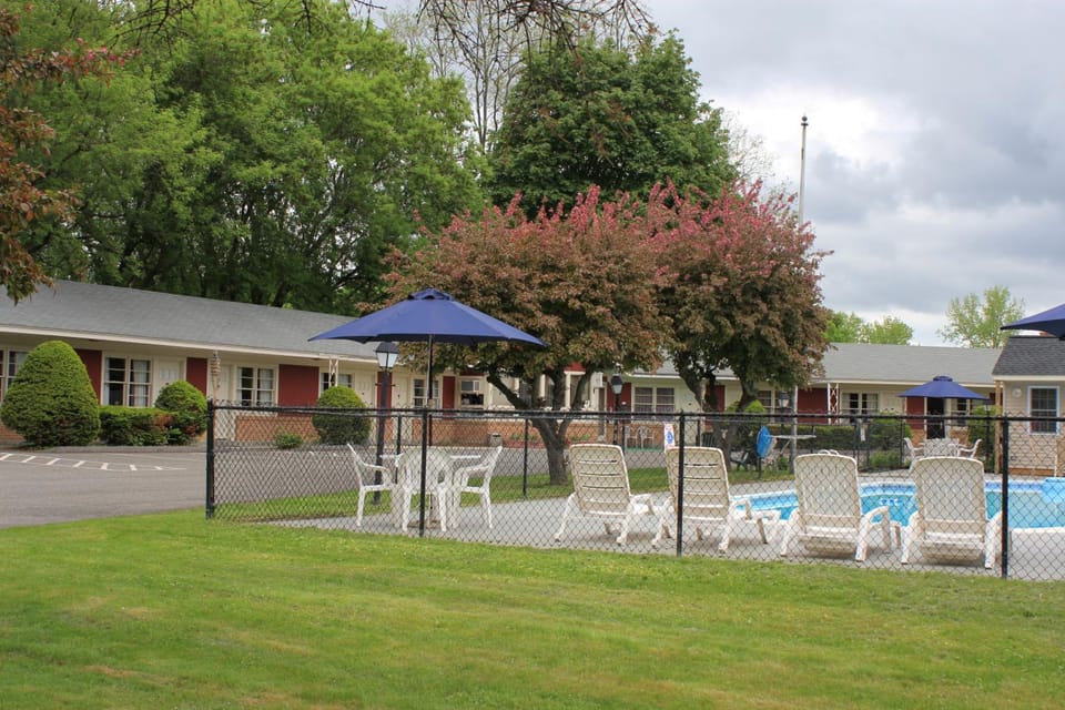 Berkshire Inn Motel in Pittsfield
