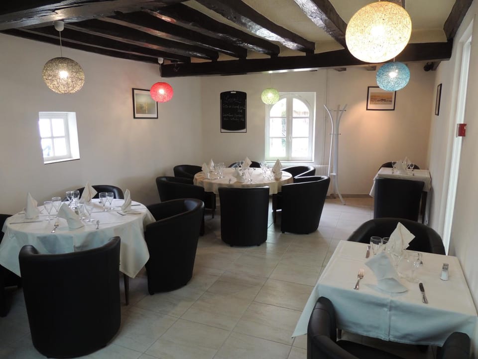 Le Lanthenay Hotel in Centre-Val de Loire