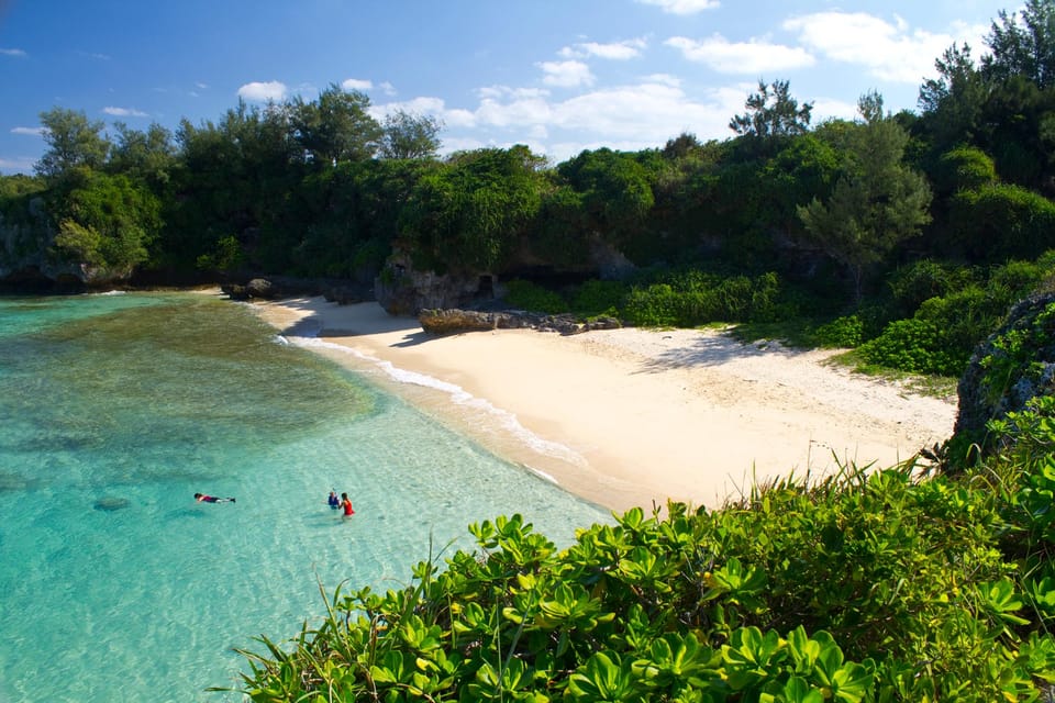 Akachichi Guesthouse Hostel in Okinawa Prefecture