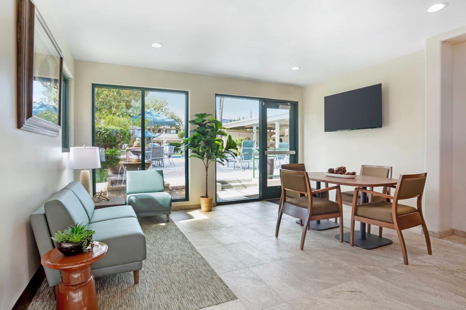 Best Western Plus Black Oak Hotel in Paso Robles