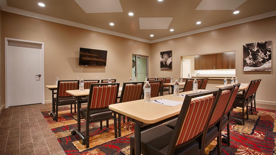 Best Western Plus Black Oak Hotel in Paso Robles